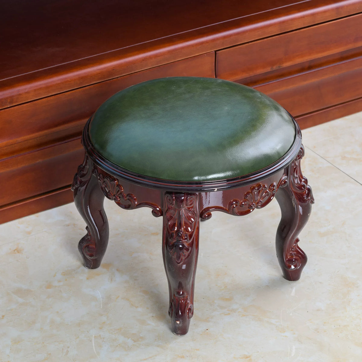 tabouret sculpté cuir tissu brodé classique baroque élégant maison salon chambre