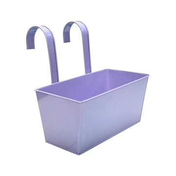 bac fleurs suspendu vert clair noir vert fluo violet anneaux métalliques plante verte différente