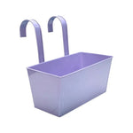 bac fleurs suspendu vert clair noir vert fluo violet anneaux métalliques plante verte différente