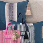 pompons décoratifs tissés élégants gris beige bleu rose noir blanc pièces
