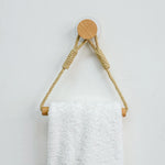 porte serviette bois corde naturelle ventouse serviette blanche motif rustique boho salle bains decoration