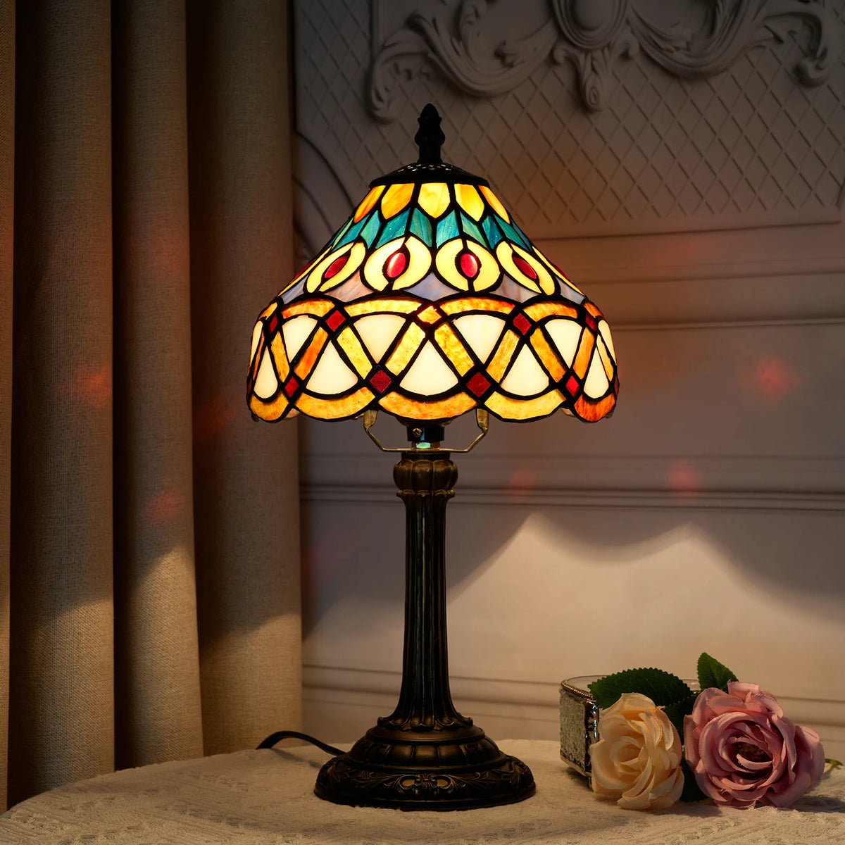 lampe table art deco multicolore motif mosaïque opacité interrupteur bouton poussoir résine base solide