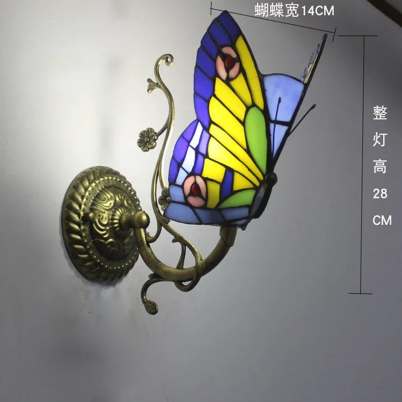 applique murale art nouveau papillon verre coloré bleu rouge verte fixée mur blanc or