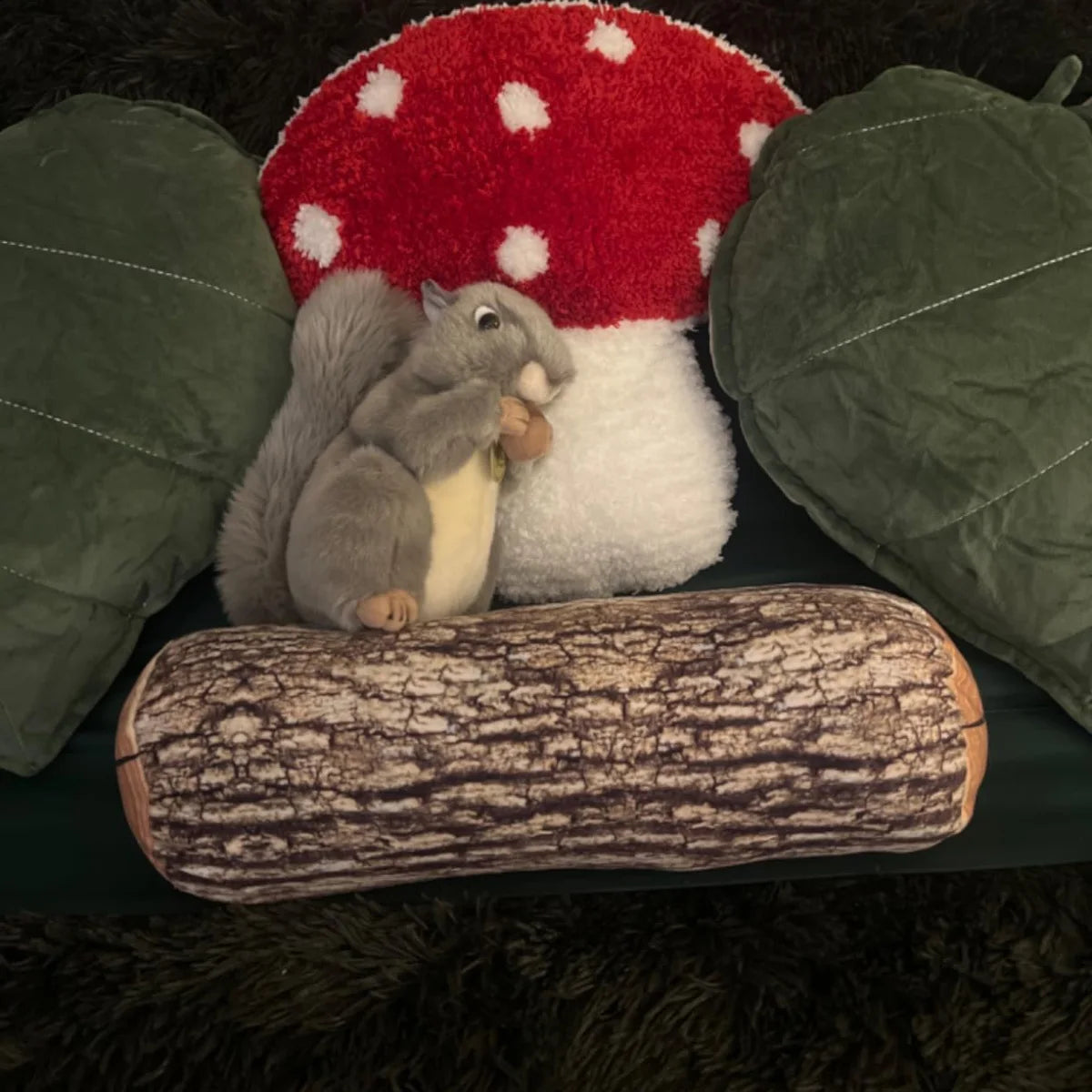 coussin tronc d'arbre marron clair texture bois réelle salon chambre canapé confortable mignon