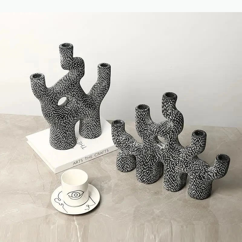 décoration moderne sculpture abstraite noire blanche décoration intérieure vase stylisé branché
