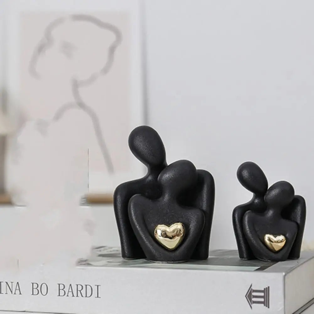 sculpture abstraite moderne résine figurative humaine coeur blanc rouge or