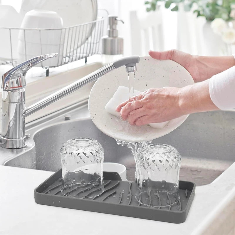 support vaisselle silicone gris blanc vert rose rayures modernes
