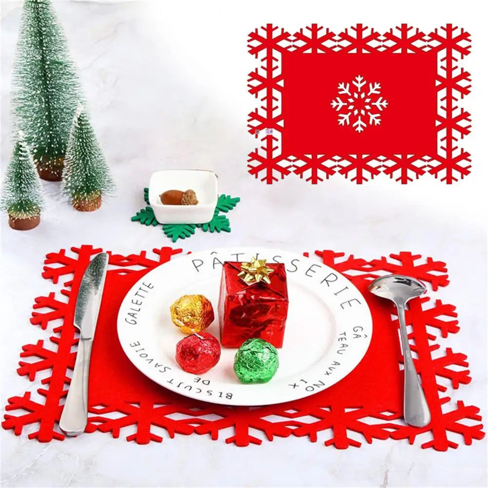 Napperon de Noël blanc avec motifs festifs