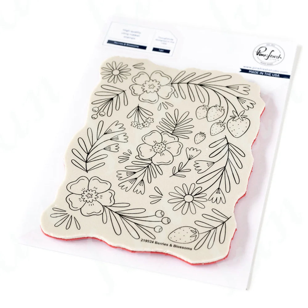 cartes postales décoratives fleurs papillons feuilles artisanales scrapbooking tampons stylos paillettes dorées