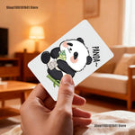 cartes postales panda illustration mignonne verte blanche noire bébé panda bambou fleurs textes pandas