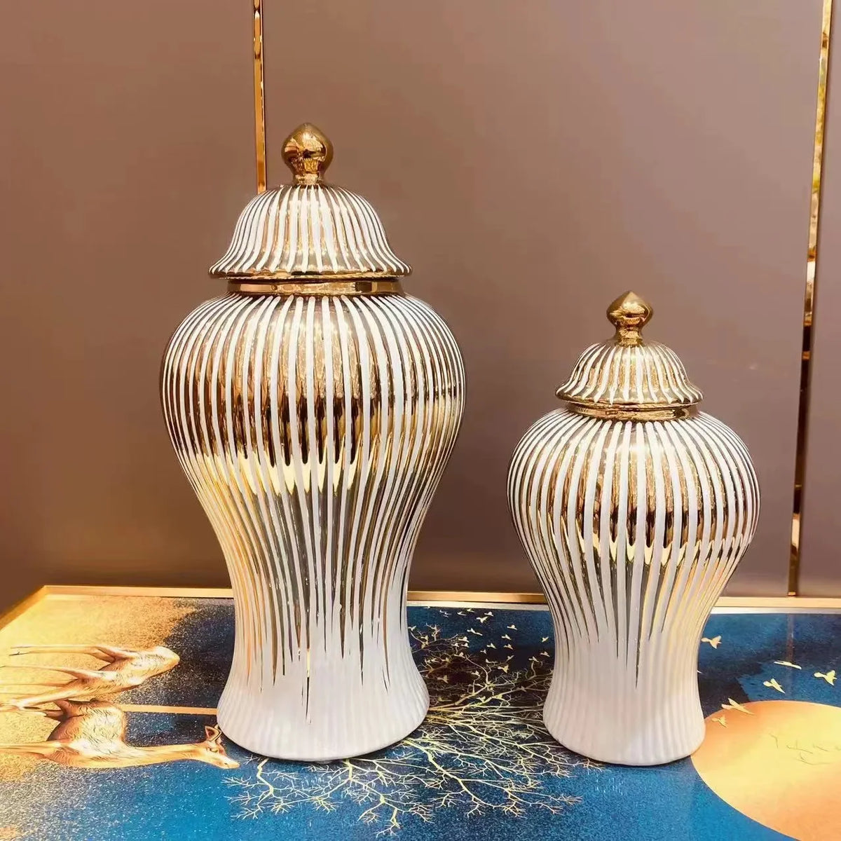 vase blanc doré rayures verticales moderne élégant couvercle décoration maison