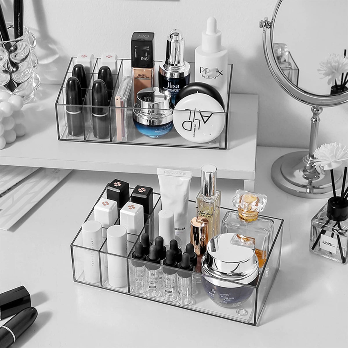 boîte rangement cosmétiques transparente moderne support rouge lèvres maquillage skincare pinceaux minimaliste