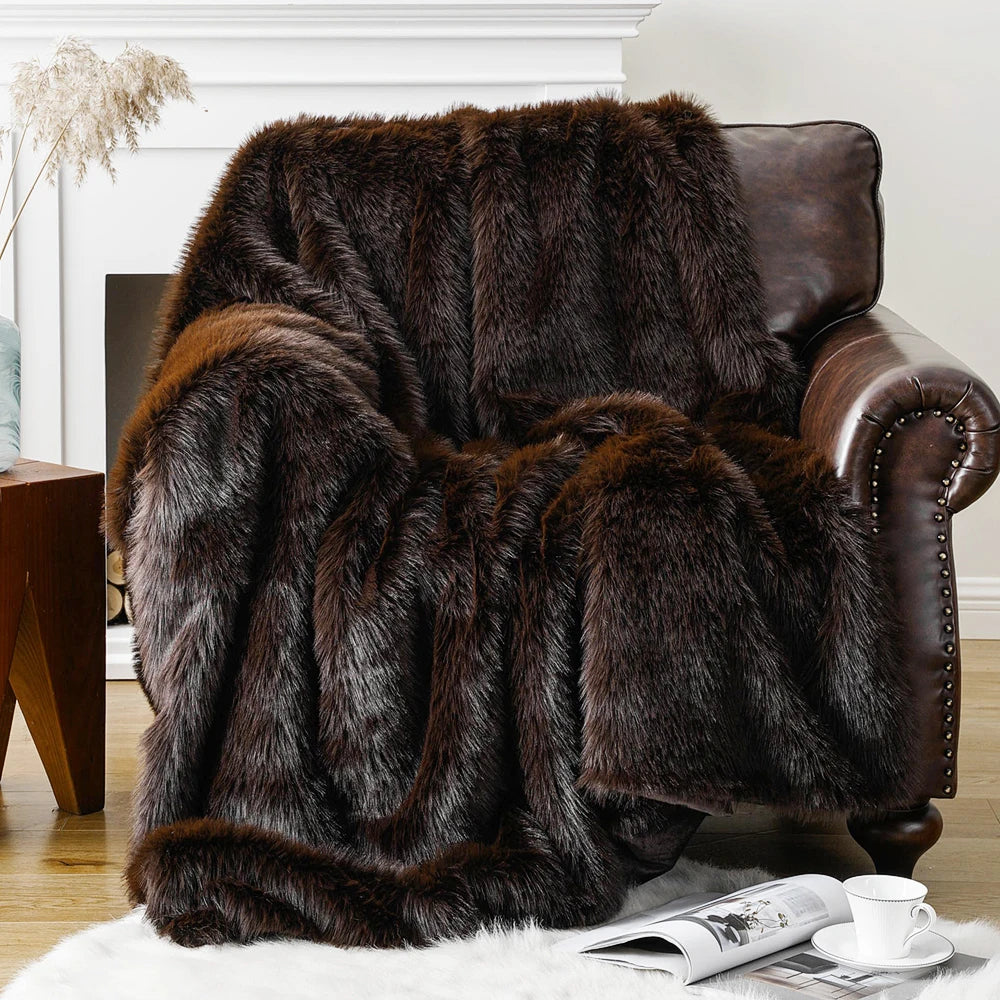 couverture fourrure marron foncé luxueuse douillette grande taille automne hiver usage multiple intérieur voyage