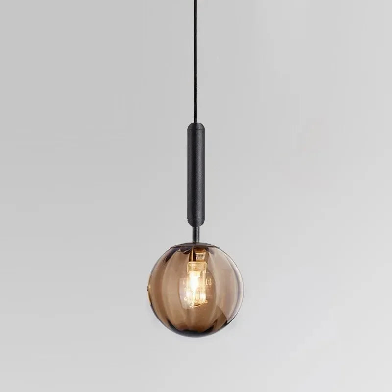 Lampes suspendues modernes verre coloré bleu rouge ambre blanc gris doré noir minimaliste