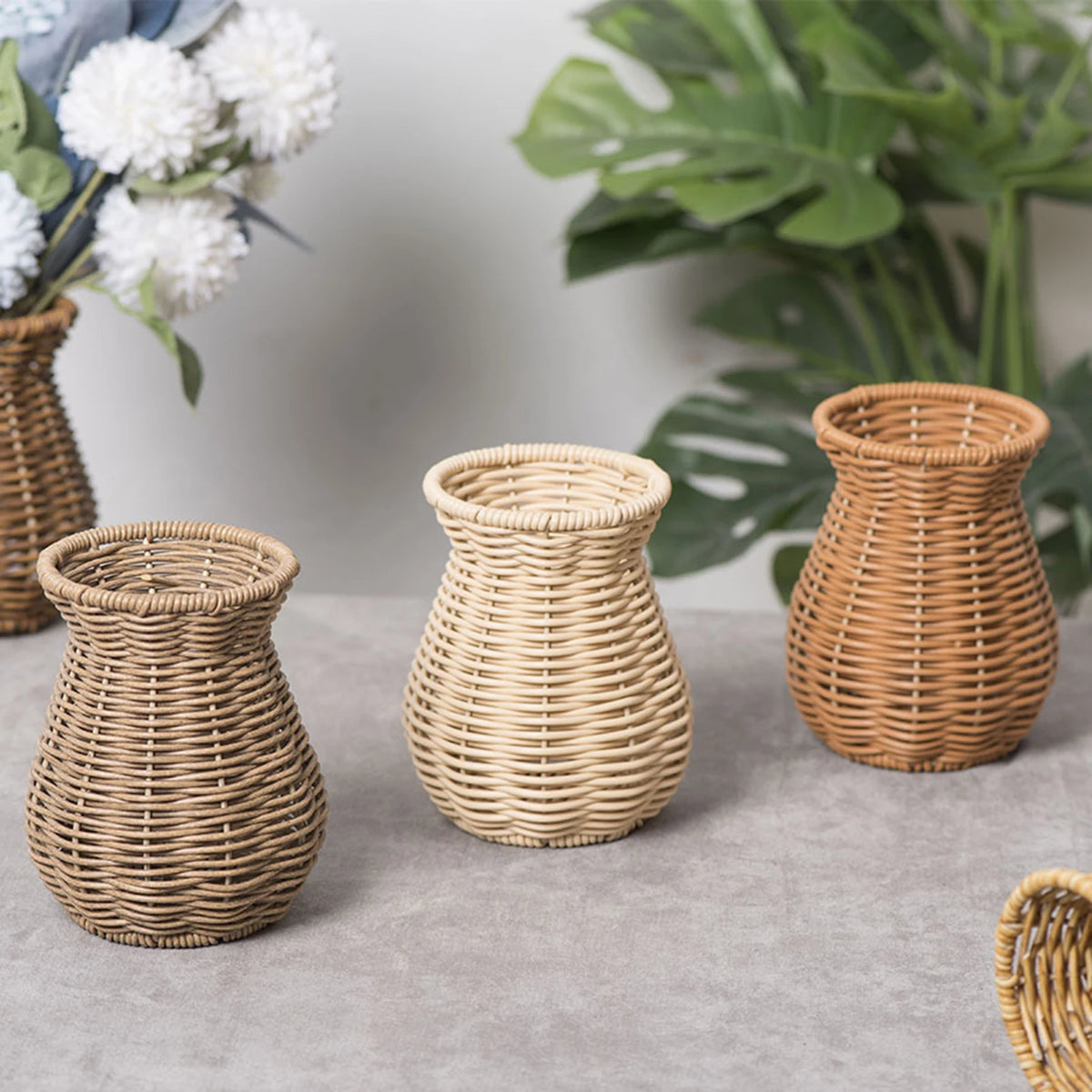 vase rotin tressé main beige clair décoration maison fleurs séchées traditionnel effet chic