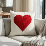 housse coussin décorative cœur rouge blanche moelleuse lit maison romantique cosy 45cm 45cm