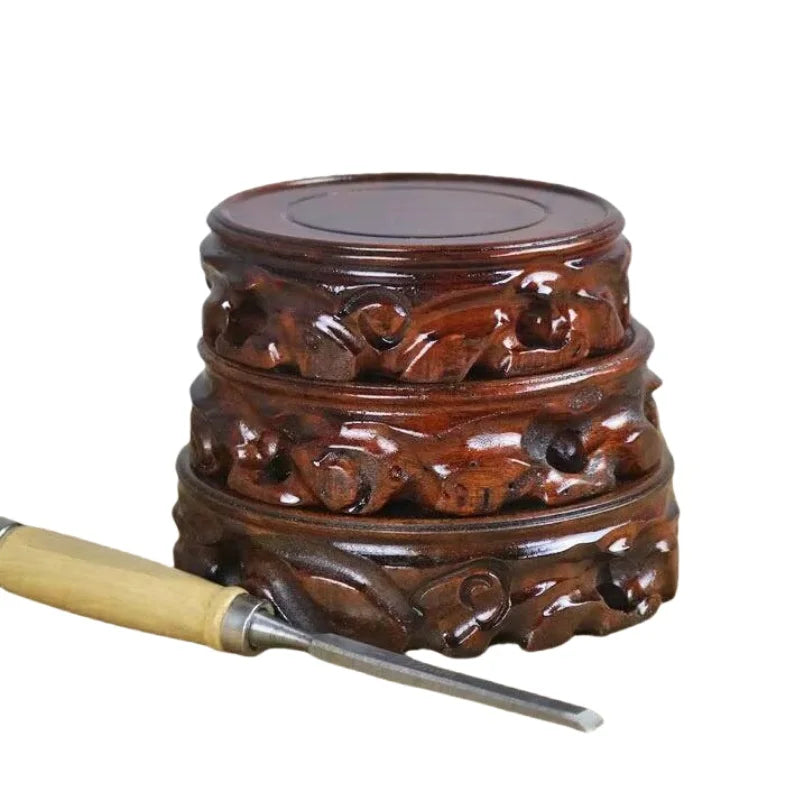 supports ronds bois sculpté pots fleurs coffret hexagonal traditionnel asiatique motifs organiques complexes rose