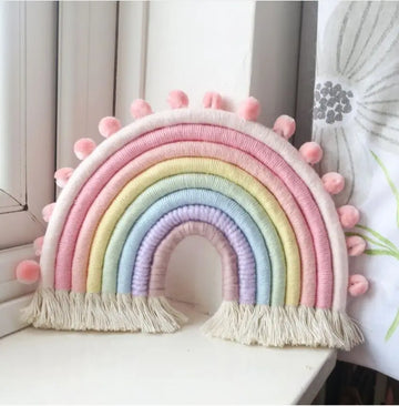 décoration murale arc ciel tissée main pompons bohème chambre enfant multicolore opaque