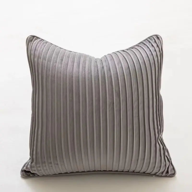 coussins décoratifs gris blanc motif chevaux galopants texture veloutée moderne élégant maison voiture