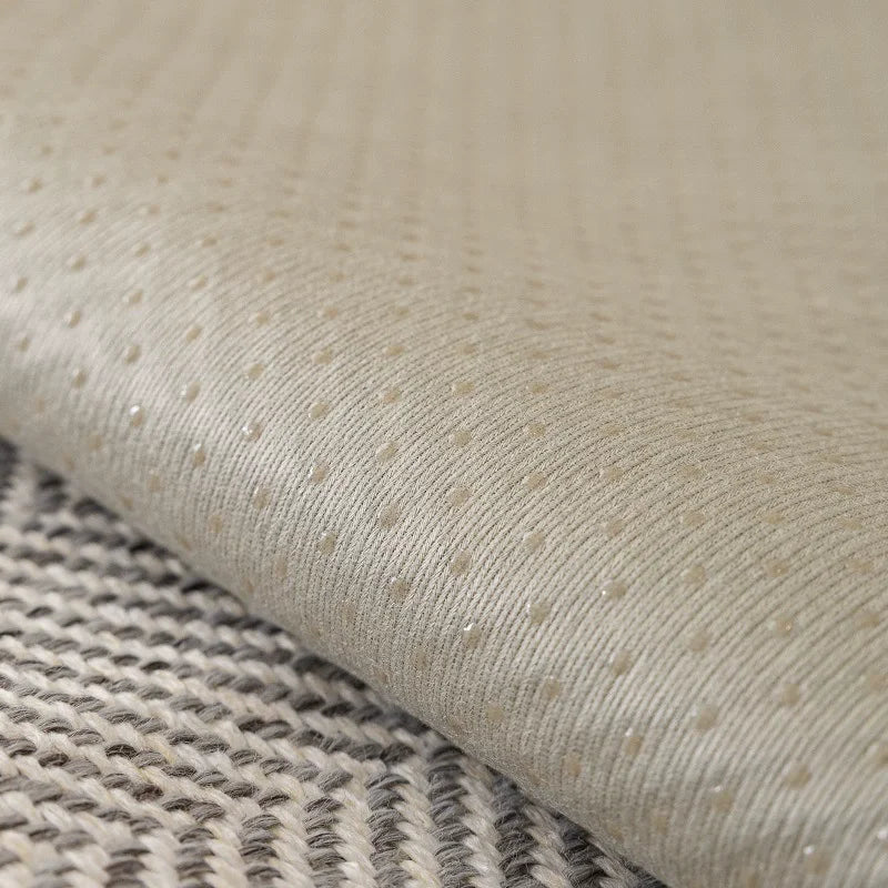 coussin canapé gris clair beige motif herringbone moderne antidérapant fixations œilletsétalement winternaletéquiper salon
