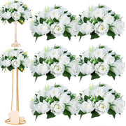 bouquet roses artificielles blanc feuillage vert arrangement mariage décoration intérieure vases transparents élégants
