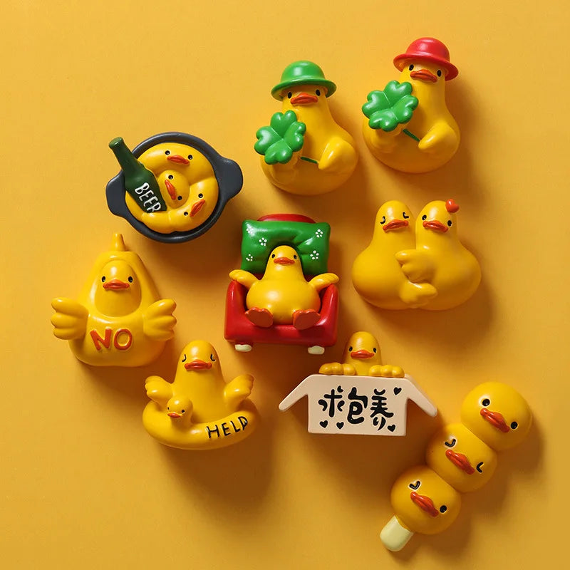jouet canard jaune expressions différentes adhésif décoratif cartoon assis bouteille trèfle lettres
