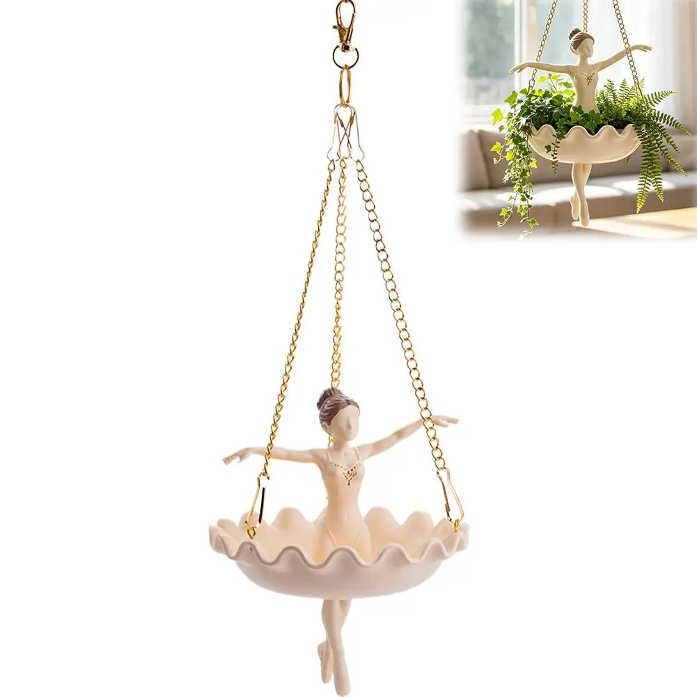 pots suspendus sculptés danseuses ballet beige clair bordure ondulée chaînes dorées élégants succulentes grimpantes