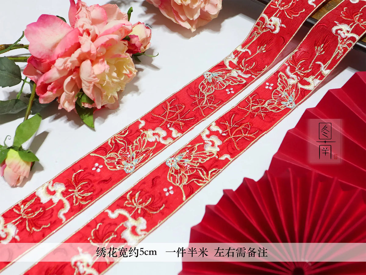 ruban décoratif artisanal dragon stylisé fleurs motifs floraux rouge noir blanc doré
