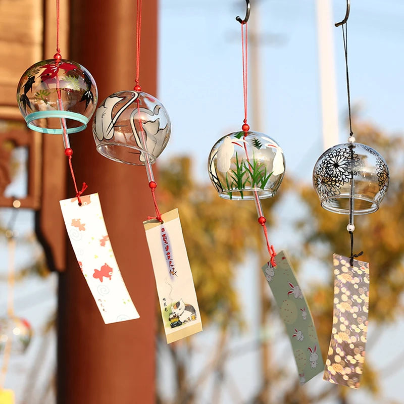 cloches vent verre transparents décor floraux traditionnels extérieur intérieur decoration jardin mur pendaison ruban