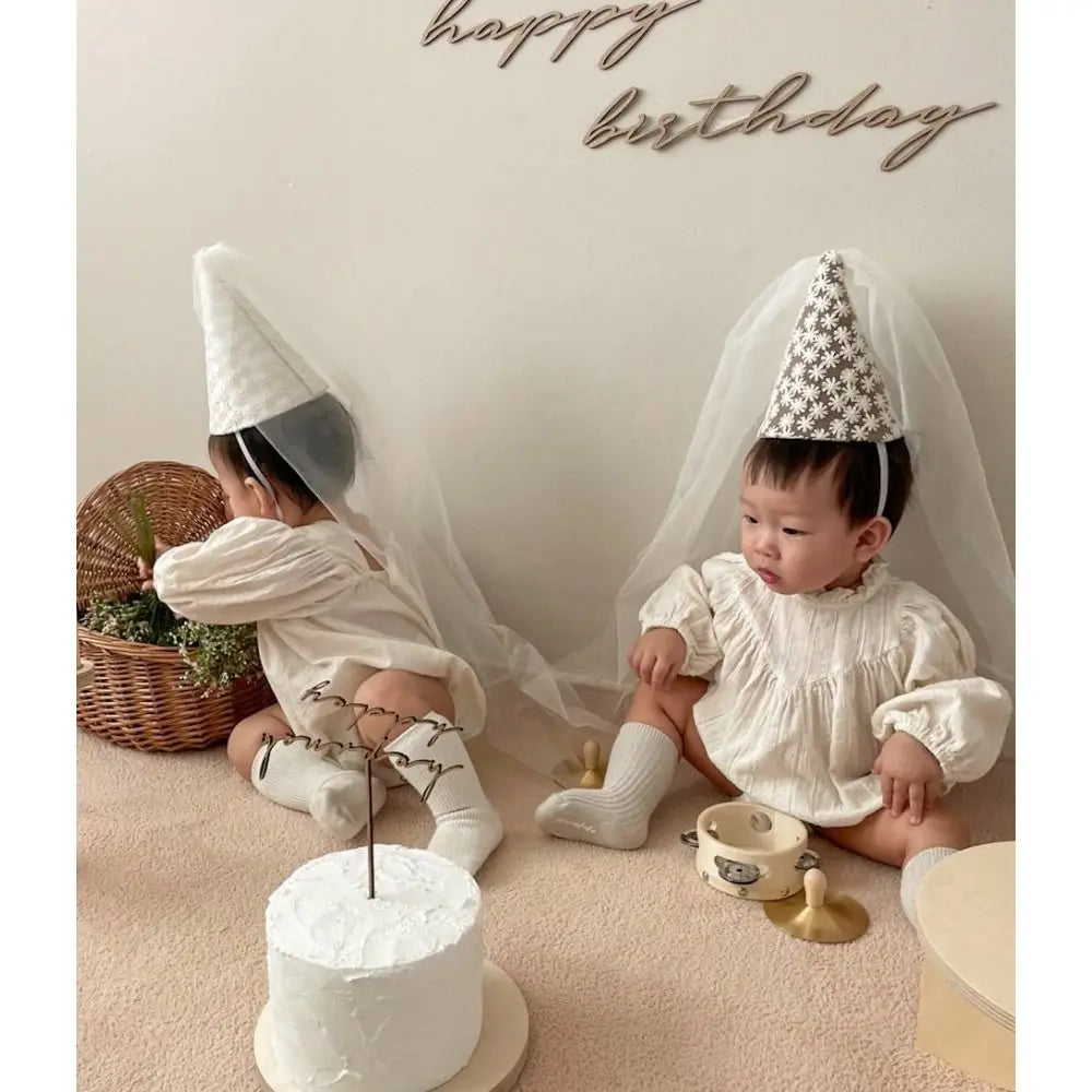 chapeau fête enfant anniversaire fleurs blanches tulle transparent classique erotique