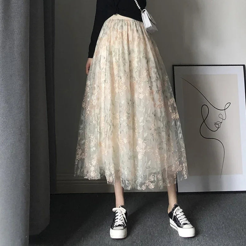 jupe vert clair broderie florale élégante romantique translucide décontractée femme mi mollet