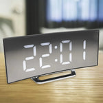 horloge numérique réveil LED affichage température face unique moderne noir mat table chevet
