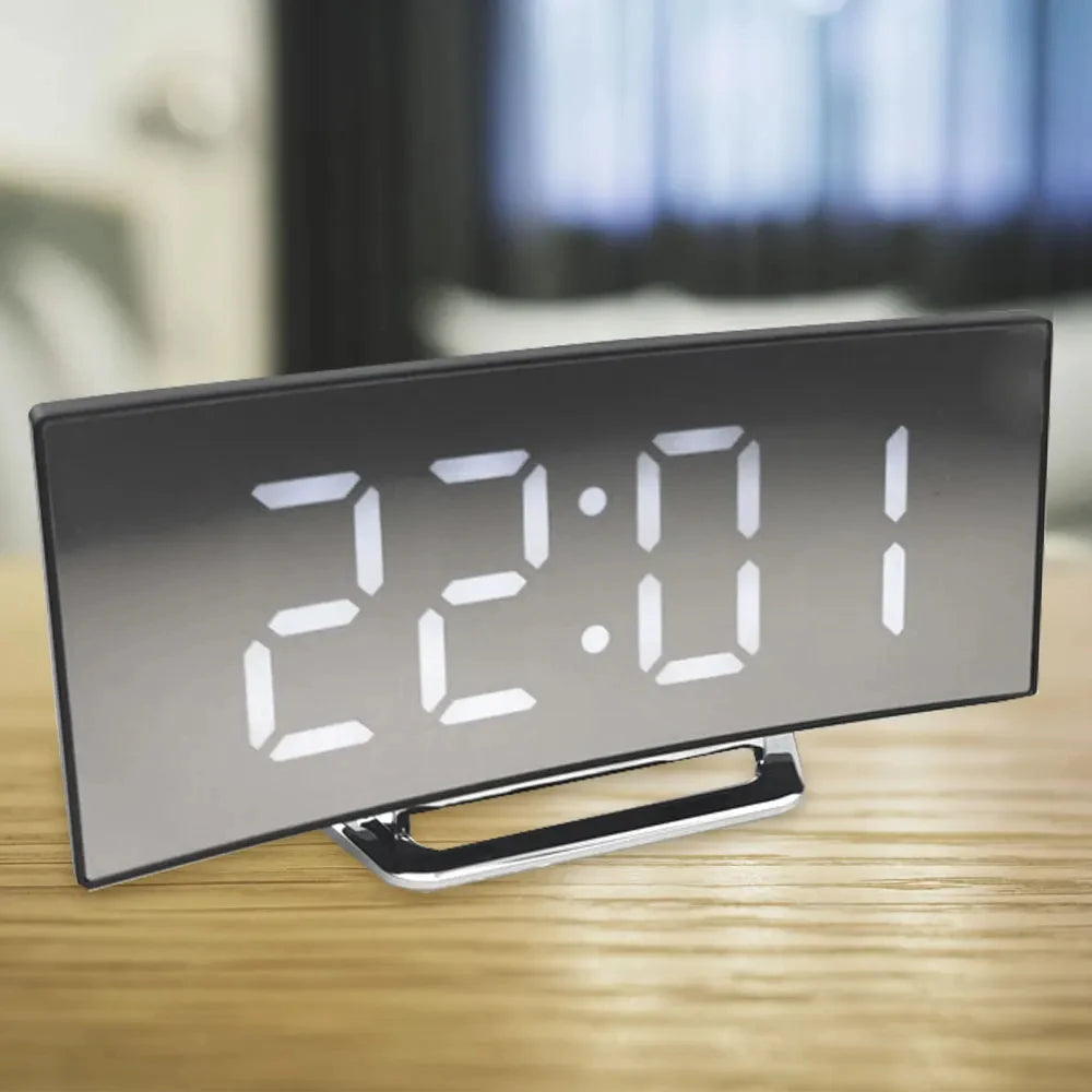 horloge numérique réveil LED affichage température face unique moderne noir mat table chevet