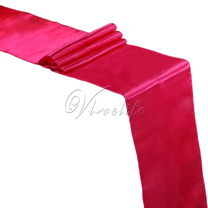nappe table satin mariage événement extérieur banqueterie couleur or argent violet rouge festive