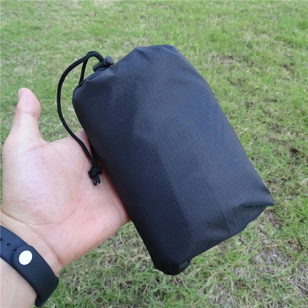 tapis camping imperméable gonflable piquets sac rangement noir moderne outdoor campagne ultraléger portableextérieur