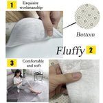 Cette image met en avant la qualité artisanale et le confort douillet du produit. On peut y voir un gros plan du matériel ainsi qu'une personne assise confortablement, soulignant le côté moelleux et agréable du produit.