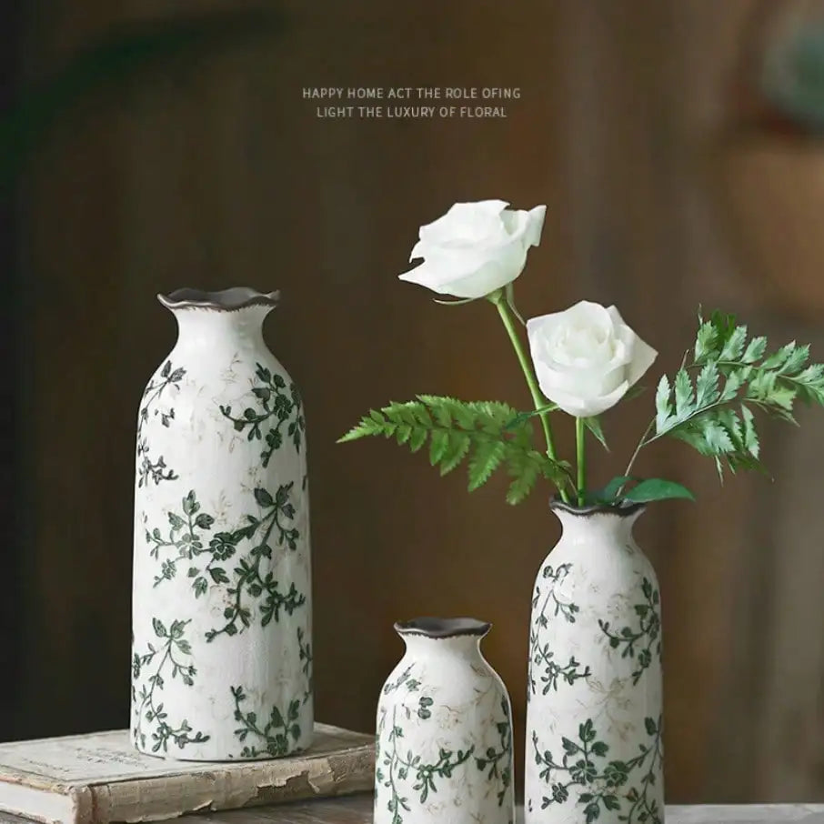 vase céramique classique blanc vert fleurs feuilles arrangement floral décoration table cadeau anniversaire valentin