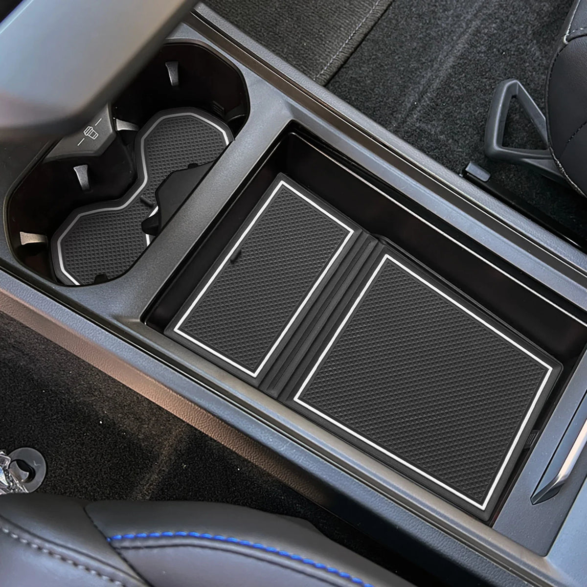 tapis sol voiture adhésif texture carbone moderne noir gris pièces