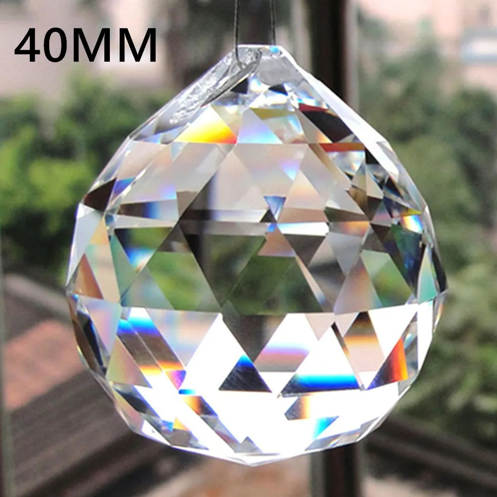 boule cristal transparente facettée décorative attrape soleil prisme arc ciel suspension maison