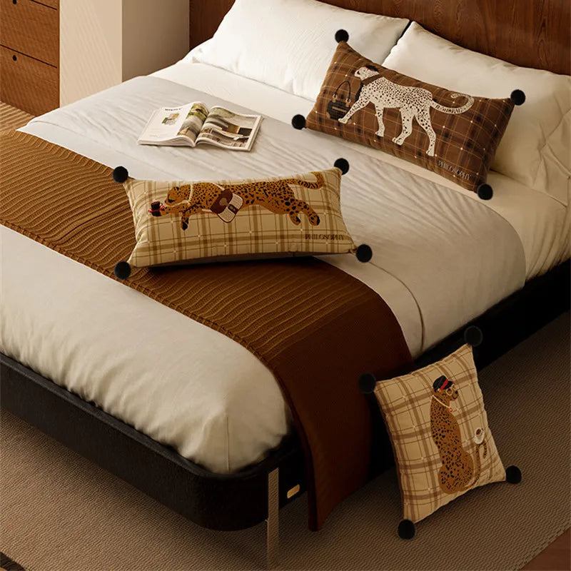 coussin carré léopard velours beige moderne décoration intérieure 45x45cm 55x55cm