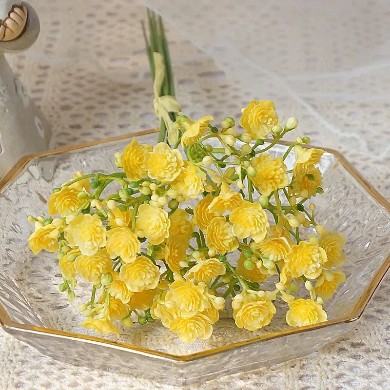 bouquets artificiels fleurs simples blanc jaune rouge rustique naturel mariage décoration tableintérieur