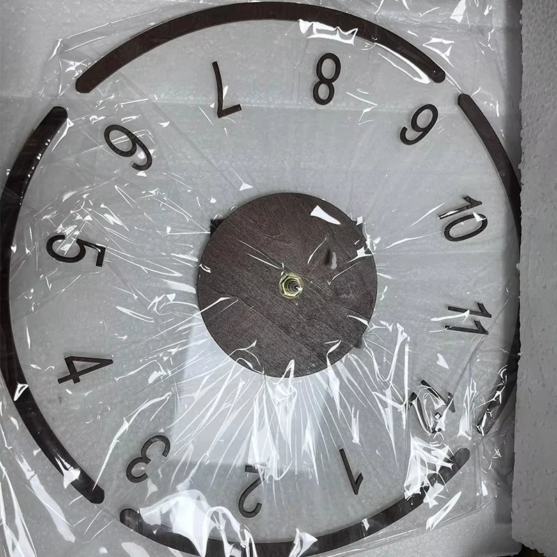 horloge murale bois marron clair minimaliste moderne salon quartz aiguille semi transparent déco chambre
