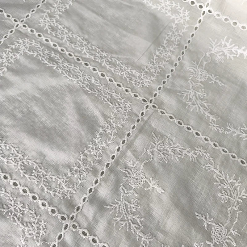 tissu coton brodé fleurs blancs traditionnels haute absorption bricolage artisanal