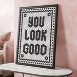 affiche murale hexagone moderne minimaliste noir blanche points bordure rectangle vertical