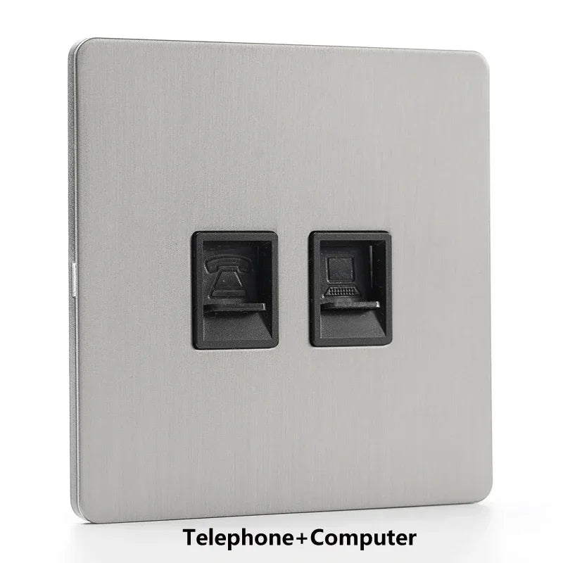 prise électrique moderne argentée usb fixation trois prises murales minimaliste