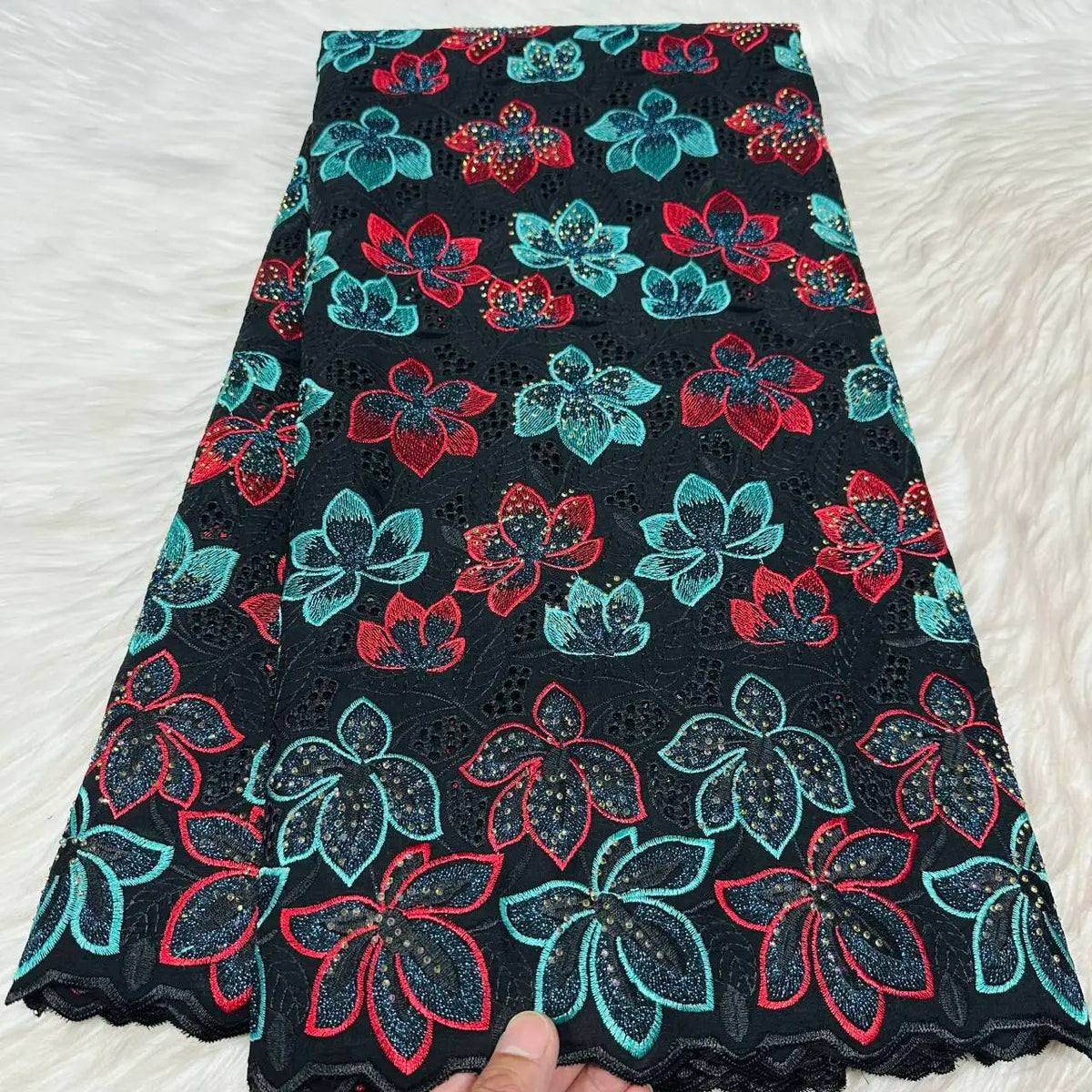 tissu coton voile dentelle broderie strass violet vert rose bleu mariage party