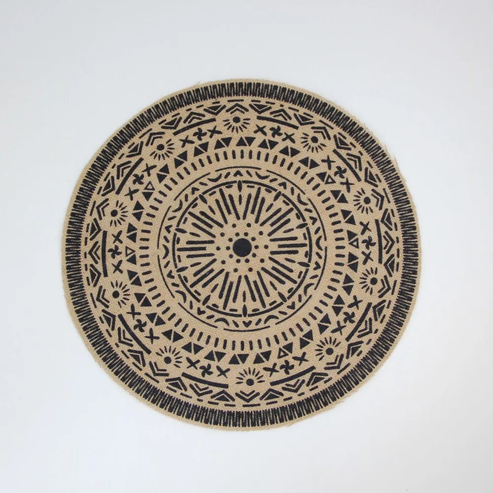 serviettes table boho chic beige noir motifs géométriques franges tissu lin opaques rondes