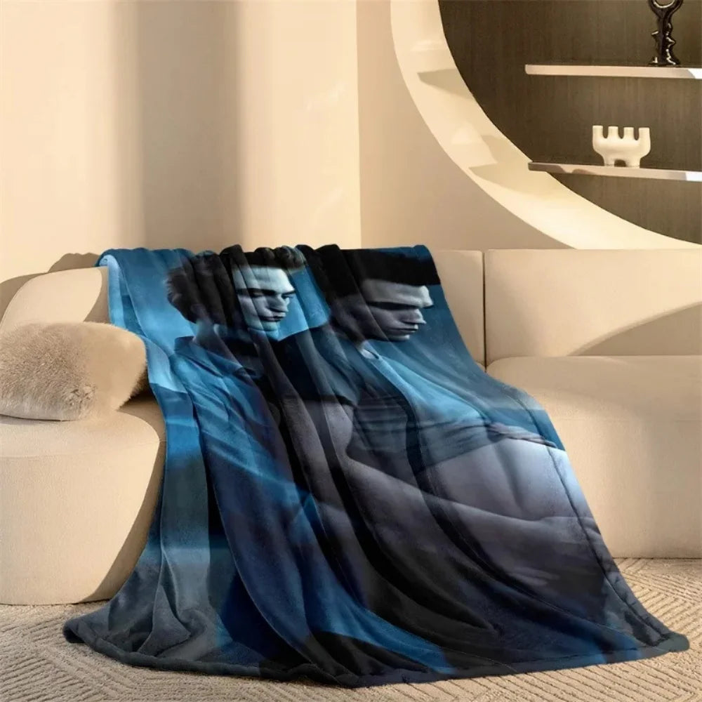 couverture polyester bleu gris moderne ombres gradation anti boulochage portable toutes saisons