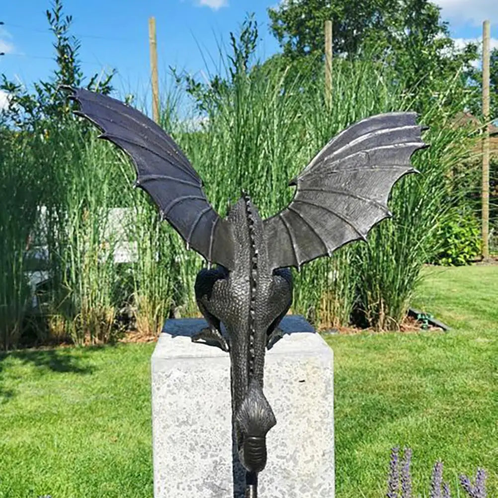 statue dragon résine détaillée jardin extérieur bronze écorce ailes veinées fantastique mythe