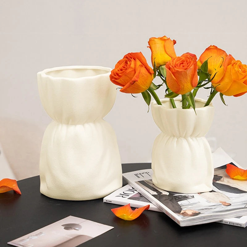 vase blanc moderne minimaliste plastique souple décoration intérieur arrondi chambre salon